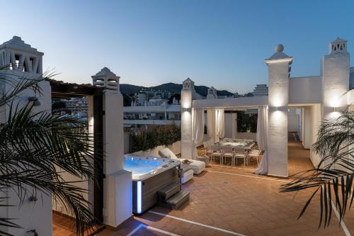 Penthouse Apartment image 10