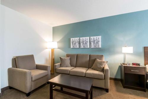 Sleep Inn & Suites West Des Moines near Jordan Creek - image 6