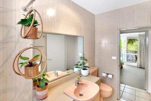 Coral Escape - A Palm Cove Penthouse
