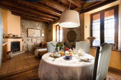 Casa Rural La Moderna in La Parrilla