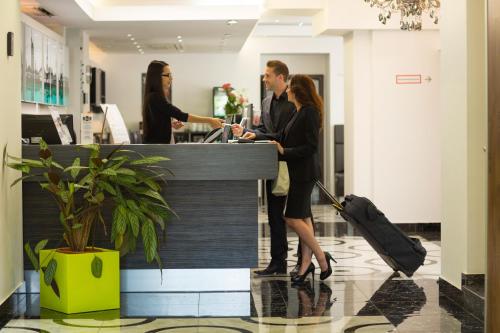 Best Western Plus Hotel Arcadia - image 14