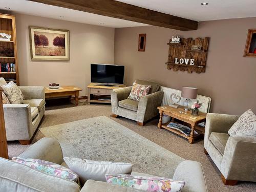 Waterside Cottages - main image