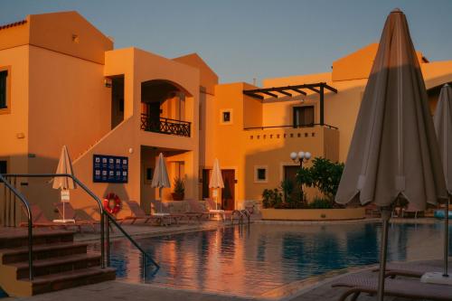 Silver Beach Hotel & Apartments in Gerani Chania