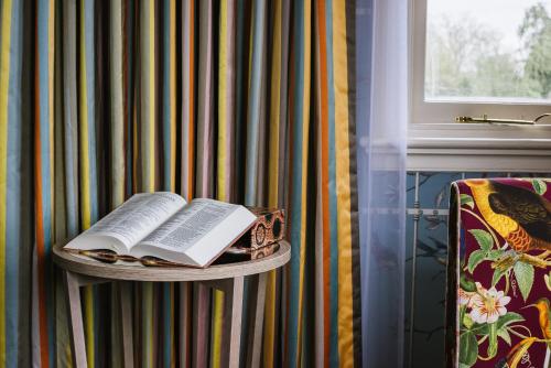 Pendley Manor - image 5