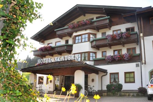 Sport und Familienhotel Klausen - Hotel - Kirchberg in Tirol