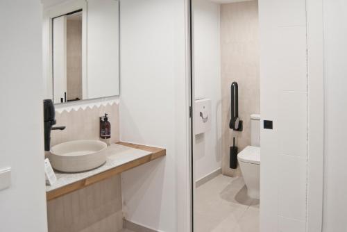 Aparthotel El Cargol 5
