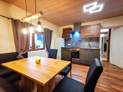 Mutfak, Alpenchalet Dona in Partenen