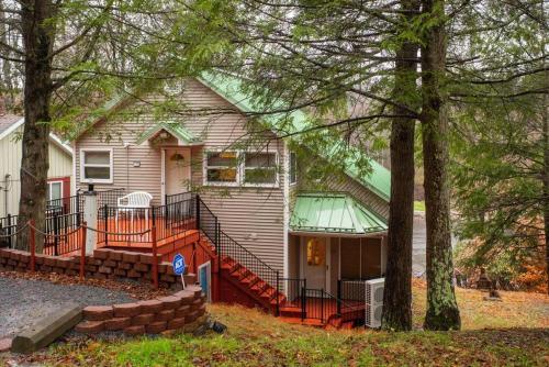 Lake Front Wallenpaupack - relaxation and cozy stay all season