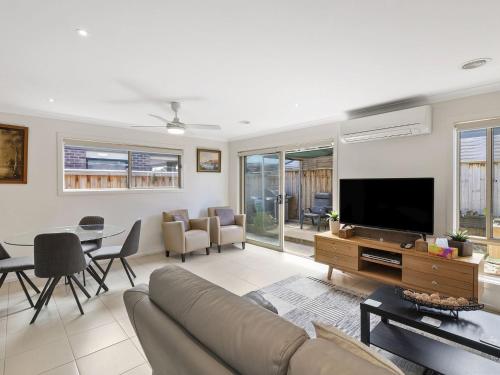 Wiyn Torquay Beach House 18