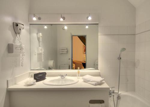 Duplex Suite (2-5 adults)