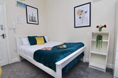 Picture of Cute Studio 4 Mins Walk To Planet Ice, Sleeps 3