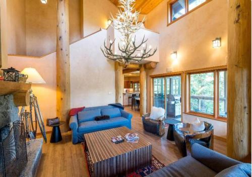Taluswood #3 by MC Luxury Rentals in Whistler, Canada