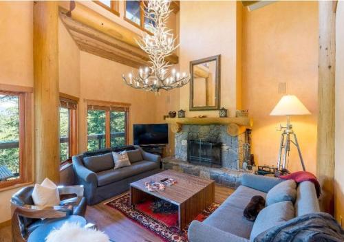 Taluswood #3 by MC Luxury Rentals