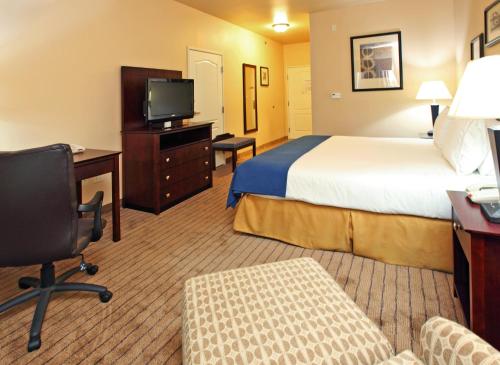 Holiday Inn Express Hotel & Suites Marshall, an IHG Hotel