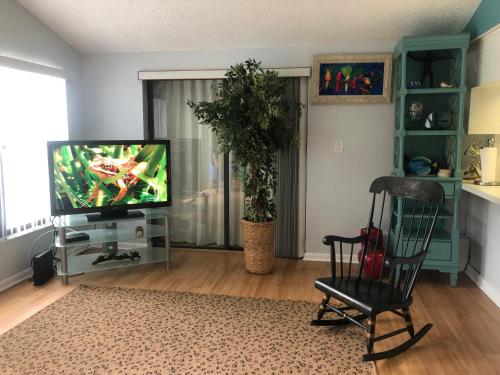 Florida Condos on Lake Tarpon in Palm Harbor, USA