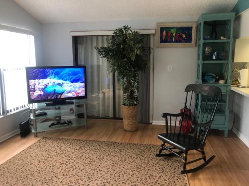 Florida Condos on Lake Tarpon in Palm Harbor, USA