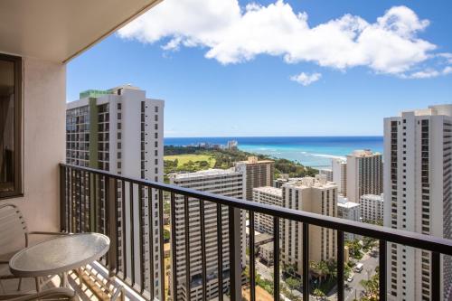 Aston at the Waikiki Banyan, Гонолулу (фото 9)