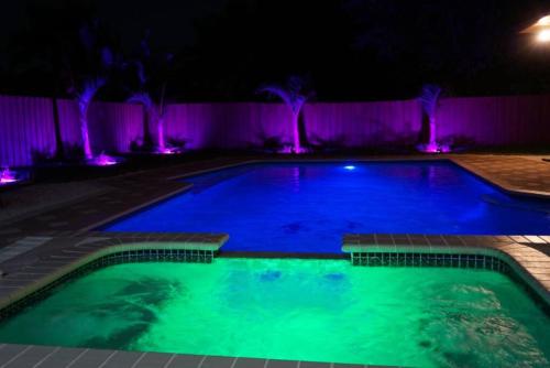 NEW LUXURY VACATION DREAM RENTAL- SLEEPS 15! in Miami, USA