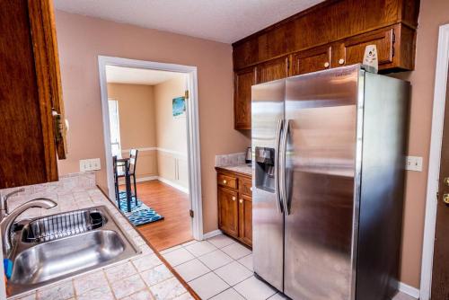 Kid + Pet-Friendly Charming Home w/ Contactless Entry