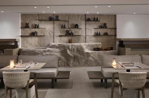 Aeonic Suites and Spa - image 14