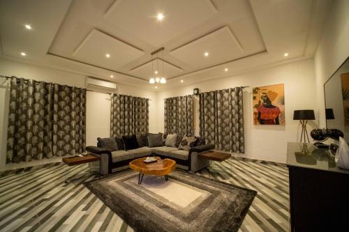 Felles stue/TV-område, THE CABYN BOUTIQUE HOTEL in Madina