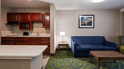 Best Western Plus Portsmouth Hotel and Suites