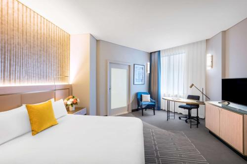 328859630 Radisson Blu Plaza Hotel Sydney