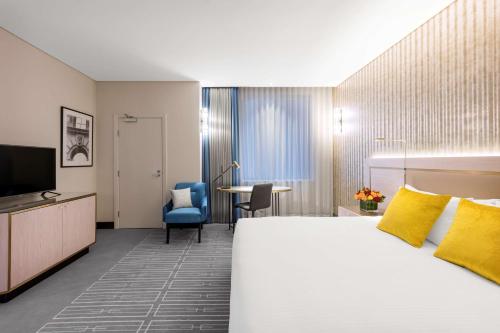 328859631 Radisson Blu Plaza Hotel Sydney