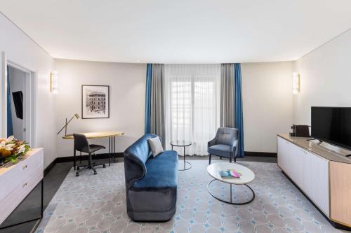 room detail thumbnail 1