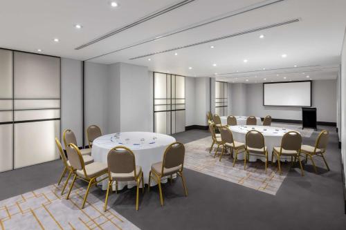 328859729 Radisson Blu Plaza Hotel Sydney