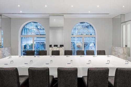 328859736 Radisson Blu Plaza Hotel Sydney