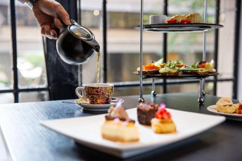 328859806 Radisson Blu Plaza Hotel Sydney