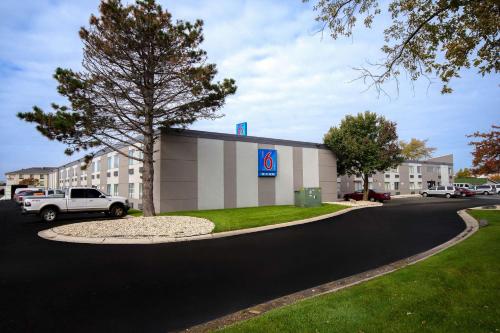 Motel 6-Merrillville, IN