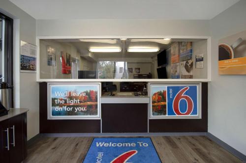 Motel 6-Merrillville, IN