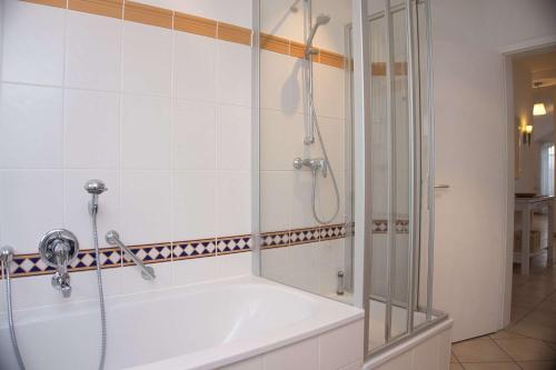 Apartment with Sea View image 9