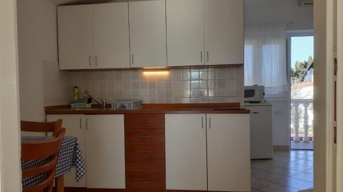 Apartments Dobri - 500m from beach