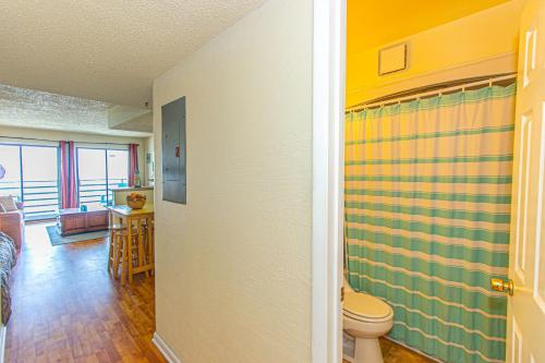 Oceanfront Queen Suite 1 bedroom 1 bath Sleeps 6 Carolina Shores II Unit 1301
