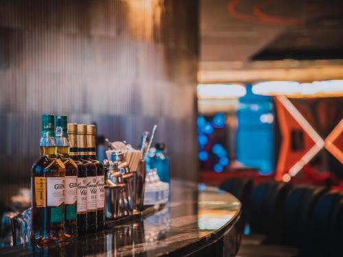 328873437 Radisson RED Hotel Zhuhai Gongbei Port
