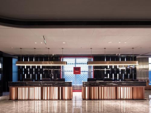 328873512 Radisson RED Hotel Zhuhai Gongbei Port