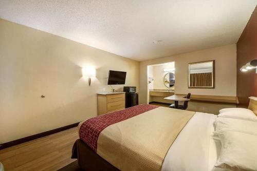 Travelodge by Wyndham San Antonio Lackland AFB