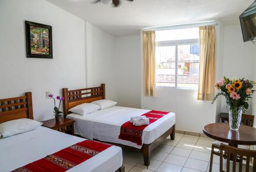 room detail thumbnail 1