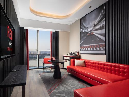 328875612 Radisson RED Hotel Zhuhai Gongbei Port