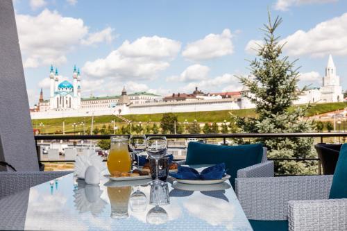 Mirage Hotel - image 2