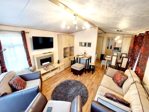 Bungalow de 3 chambres a Pont Aven avec piscine partagee terrasse amenagee et WiFi a 7 km de la plage gîte à louer Quinquis