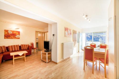 Superior One-Bedroom Apartment