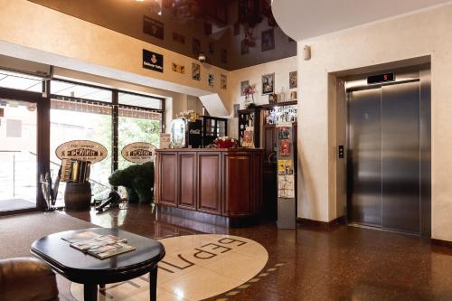 Berlin Hotel - image 12