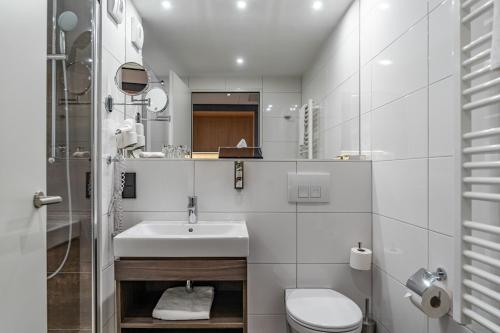 328902265 Augsburg Hotel Sonnenhof