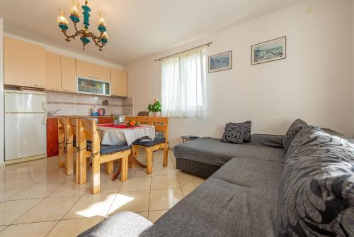 Two-Bedroom Apartment with Balcony image 10