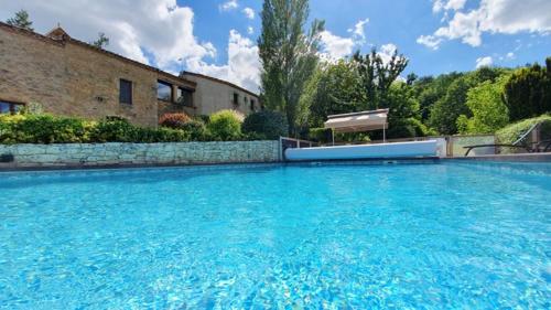 Maison de 4 chambres avec piscine partagee terrasse amenagee et wifi a Puy l'Eveque - Location saisonnière - Puy-l'Évêque