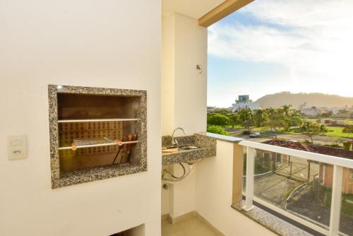 Apartamento aconchegante, Condomínio com piscina, 5 minutos da Praia de Canasvieiras N869
